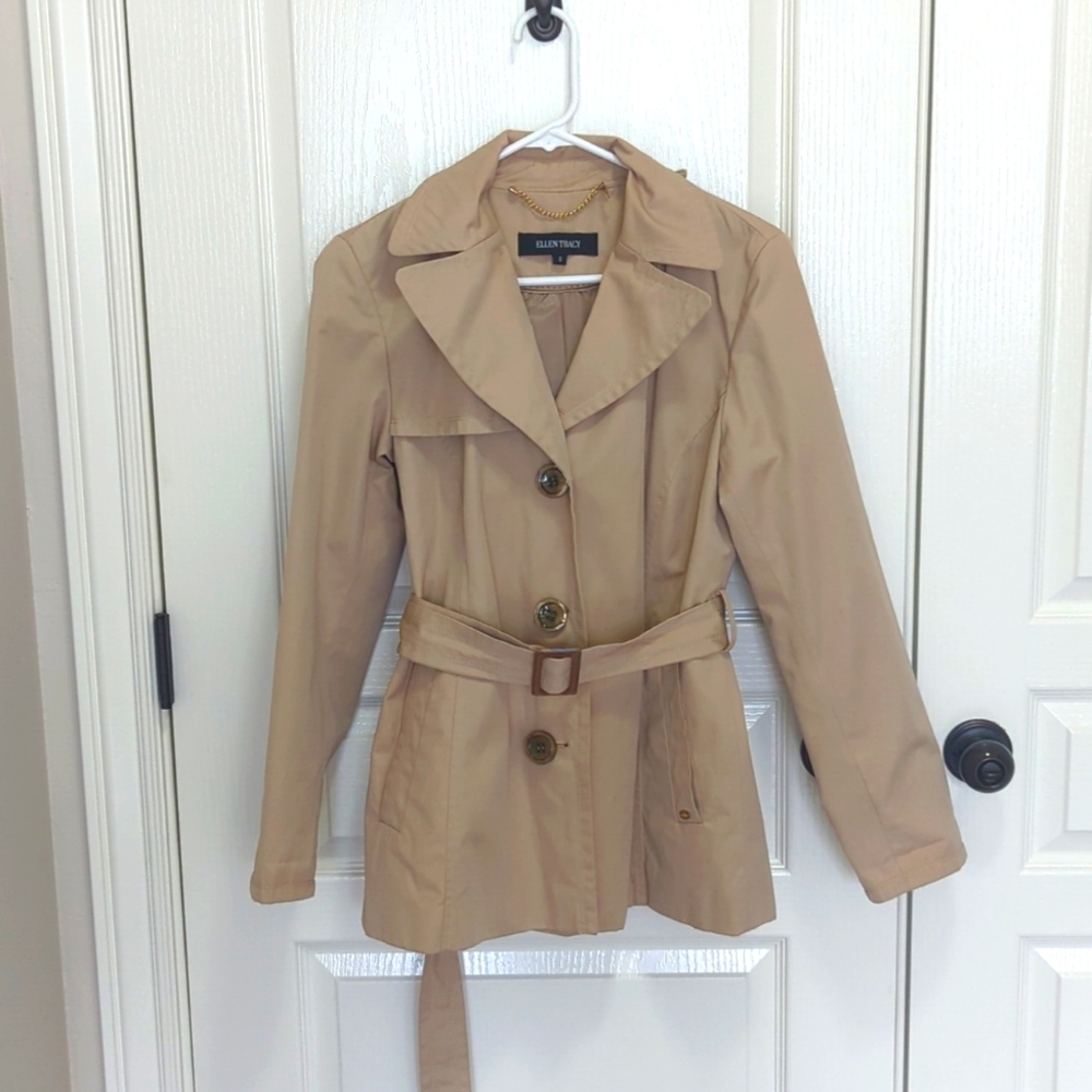 Ellen Tracy Trench